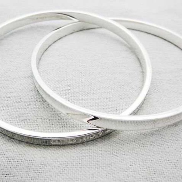 Tiffany 1837(R) Interlocking Circles Sterling Bangle - Picture 1 of 4